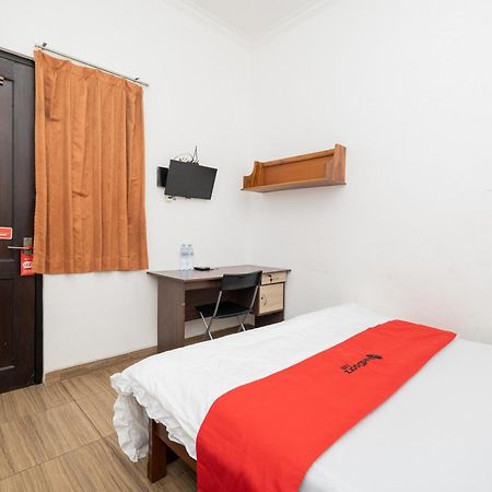 OYO Flagship 90524 Holistay Surabaya New Bagian luar foto
